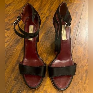 Nina Ricci High Heeled 2 buckle Ankle Strap Sandal, Size 7